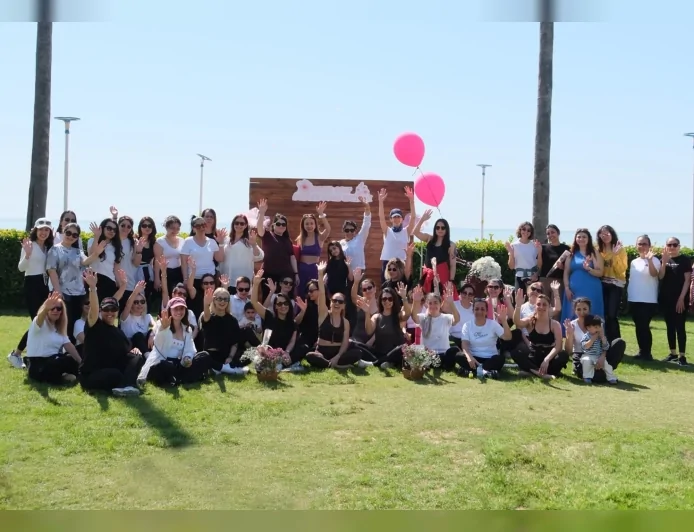 Derya Grup’tan Anneler Günü’nde çalışan anneler ve anne adaylarına özel nefes ve yoga buluşması