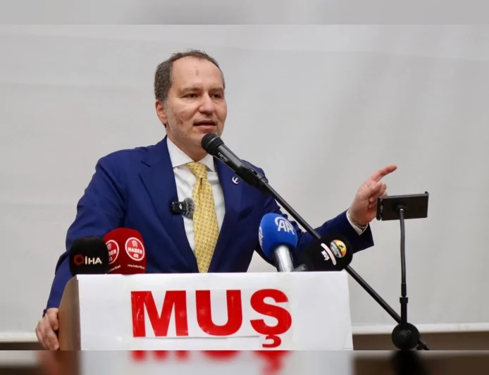 Yeniden Refah Partisi Genel Başkanı Dr. Fatih Erbakan: “Bu biberin fiyatı savaştan değil borç-faiz-zam ekonomisinden yükseliyor”