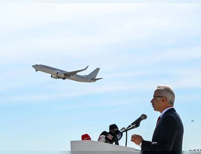 Ulaştırma ve Altyapı Bakanı Abdulkadir Uraloğlu: “Rize-Artvin Havalimanı 4 Yılda 4,2 Milyon Yolcuya Hizmet Verdi”