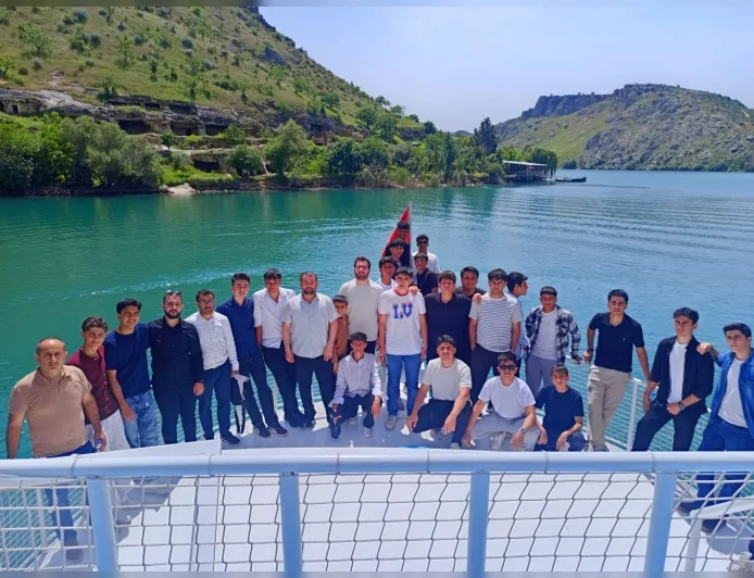 İz Bırakanlar Cemiyeti Halfeti’de Kur’an Kursu Öğrencilerini Tarih ve Doğayla Buluşturdu