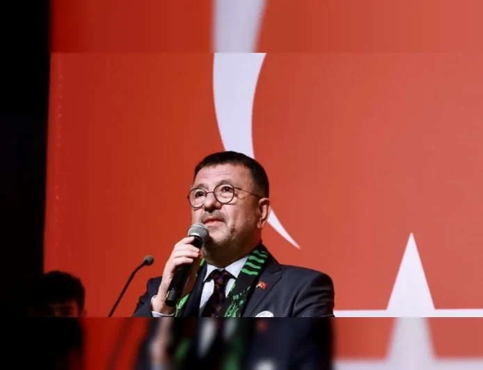 CHP Malatya Milletvekili Veli Ağbaba: “Özgür Özel’e destek için işe alım iddiaları tamamen yalan”
