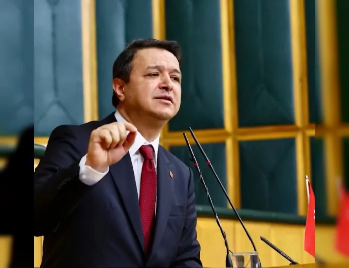 Saadet Partisi Genel Başkanı Mahmut Arıkan: “Yeni Roma Diye Bir Yer, Konstantinopolis Diye Bir Şehir Yoktur”