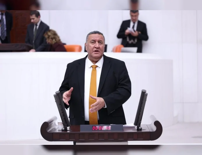 CHP Niğde Milletvekili Ömer Fethi Gürer: “Çiftçiyi sahiplenmek zorundayız çünkü tarım milli güvenlik kadar önemlidir”