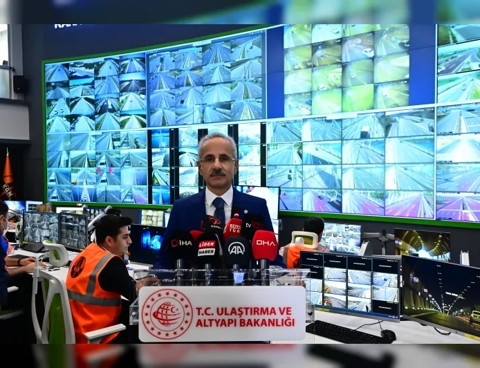 ULAŞTIRMA VE ALTYAPI BAKANI ABDULKADİR URALOĞLU: “AKILLI ULAŞIM SİSTEMLERİ MERKEZİMİZDE BAYRAM TRAFİĞİNİ ANLIK OLARAK TAKİP EDECEĞİZ”