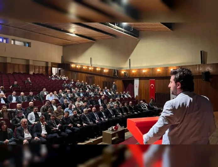 Çorum Valisi Ali Çalgan’ın Katıldığı Programda Muhtarlara Bağımlılık ve KKKA Eğitimi Verildi