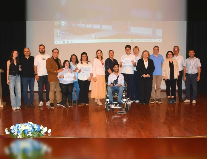 Ege Üniversitesi’nde “Engelleri Aşıyoruz” Projesiyle Altı Öğrencinin Başarı Hikâyesi Beyaz Perdeye Taşındı
