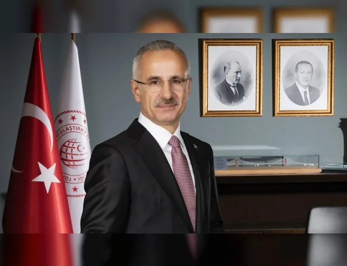 Ulaştırma ve Altyapı Bakanı Abdulkadir Uraloğlu: “Karayolu Taşıma Yönetmeliği’nde kapsamlı değişikliklere gidildi”