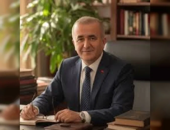 ELAZIĞ VALİSİ NUMAN HATİPOĞLU: “19 MAYIS MİLLETİMİZİN BAĞIMSIZLIK İRADESİNİN TARİHİ DÖNÜM NOKTASIDIR”
