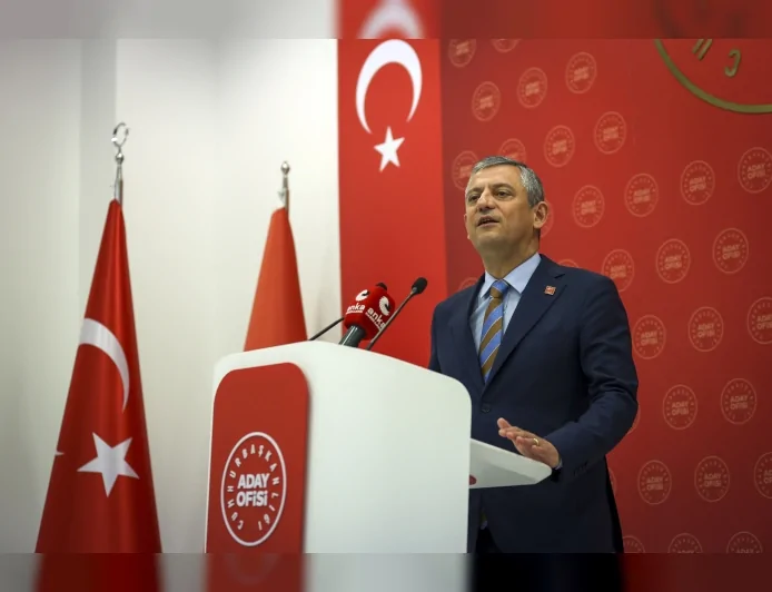 CHP Genel Başkanı Özgür Özel: “19 Mayıs’ın ışığı 19 Mart’ın karanlığını yenecek; gençlerin umudu kazanacak, Türkiye kazanacak”