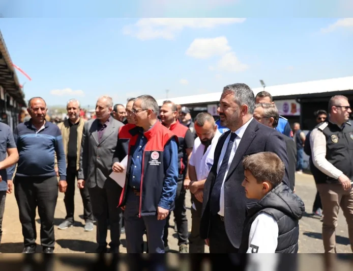 Pursaklar Belediye Başkanı Ertuğrul Çetin: “Kurban Bayramı için tüm hazırlıklarımızı titizlikle sürdürüyoruz”