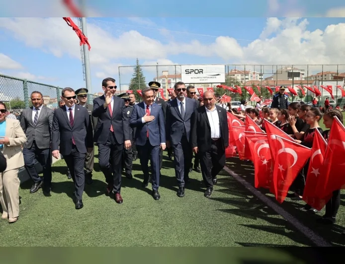 Sungurlu’da 19 Mayıs Coşkusu Atatürk Meydanı’ndan İlçe Stadyumu’na Taşındı