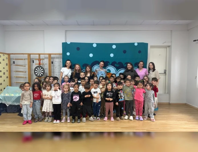 Eskişehir Büyükşehir Belediyesi Es Çocuk Evi’nde minikler interaktif masal tiyatrosuyla buluştu