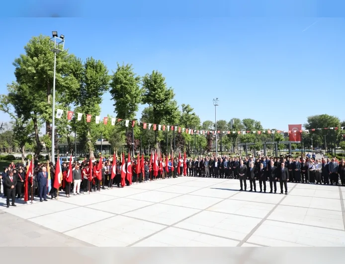 İnegöl’de 19 Mayıs kutlamaları törenler ve gençlik gösterileriyle gerçekleştirildi