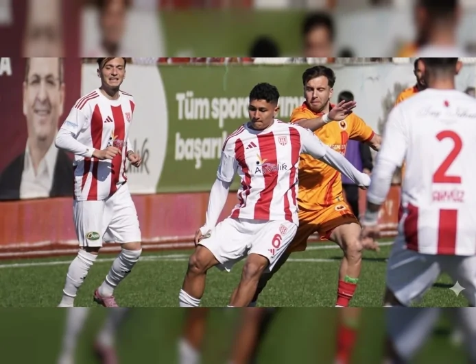 AYVALIKGÜCÜ BELEDİYESPORLU EMİRHAN BOZ ÜMİT MİLLİ TAKIM KAMP KADROSUNA DAVET EDİLDİ