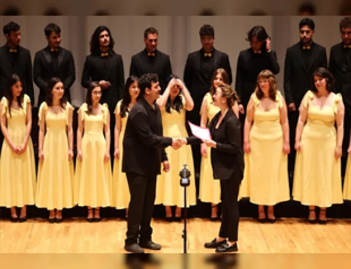 İzmir Uluslararası Çoksesli Korolar Festivali’nde 2 Bin 560 Korist AASSM Sahnesinde Buluştu