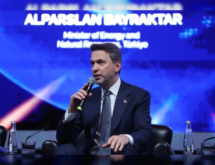 Enerji ve Tabii Kaynaklar Bakanı Alparslan Bayraktar’ın Katıldığı İNRES 2026’da Küresel Enerji Gündemi İstanbul’da Ele Alındı