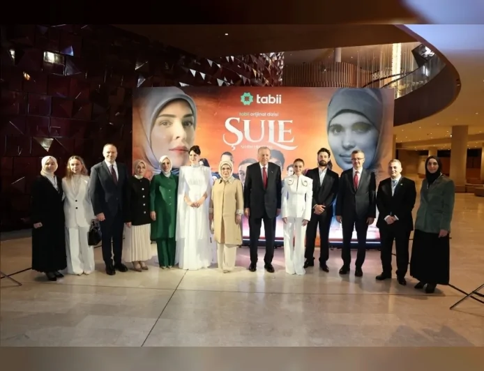 Cumhurbaşkanı Recep Tayyip Erdoğan’ın Eşi Emine Erdoğan: “Şule Yüksel Şenler’in Güçlü Duruşu Genç Kuşaklara İlham Verecek”