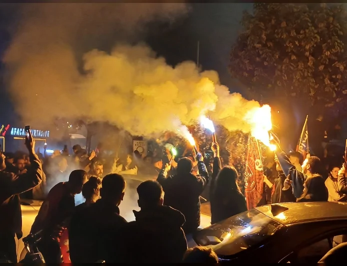 Çorum’da Süper Lig coşkusu geceye damga vurdu, Arca Çorum FK’nın zaferi kentte büyük kutlamalara sahne oldu