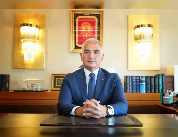 Kültür ve Turizm Bakanı Mehmet Nuri Ersoy: "Çingene Kızı mozaiğinin kayıp parçası daha Türkiye’de" ABD’den getirilen panel Zeugma mirasına eklendi
