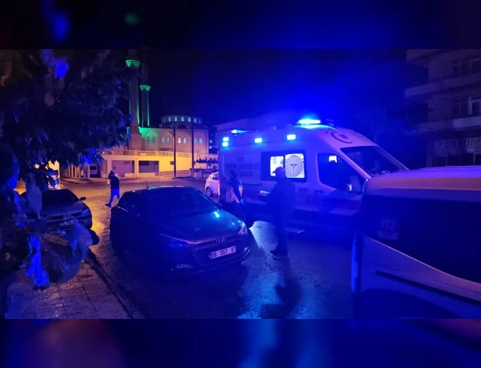 Çorum’da 17 Yaşındaki 2 Genç Sokak Ortasında Bıçaklı Saldırıda Yaralandı