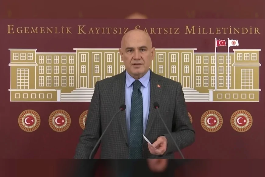 İYİ Parti Grup Başkanvekili Turhan Çömez TBMM’de Basın Mensuplarının Karşısına Çıktı