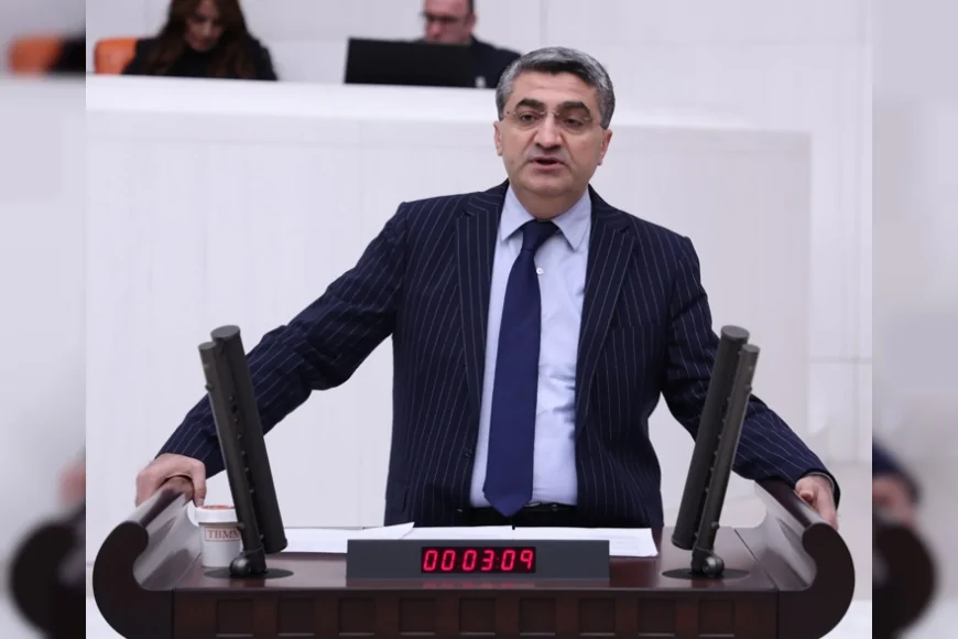 DEVA Partisi Genel Başkan Yardımcısı Mehmet Emin Ekmen: “Köklü kurumlar bu kadar kolay heba edilmemeli”