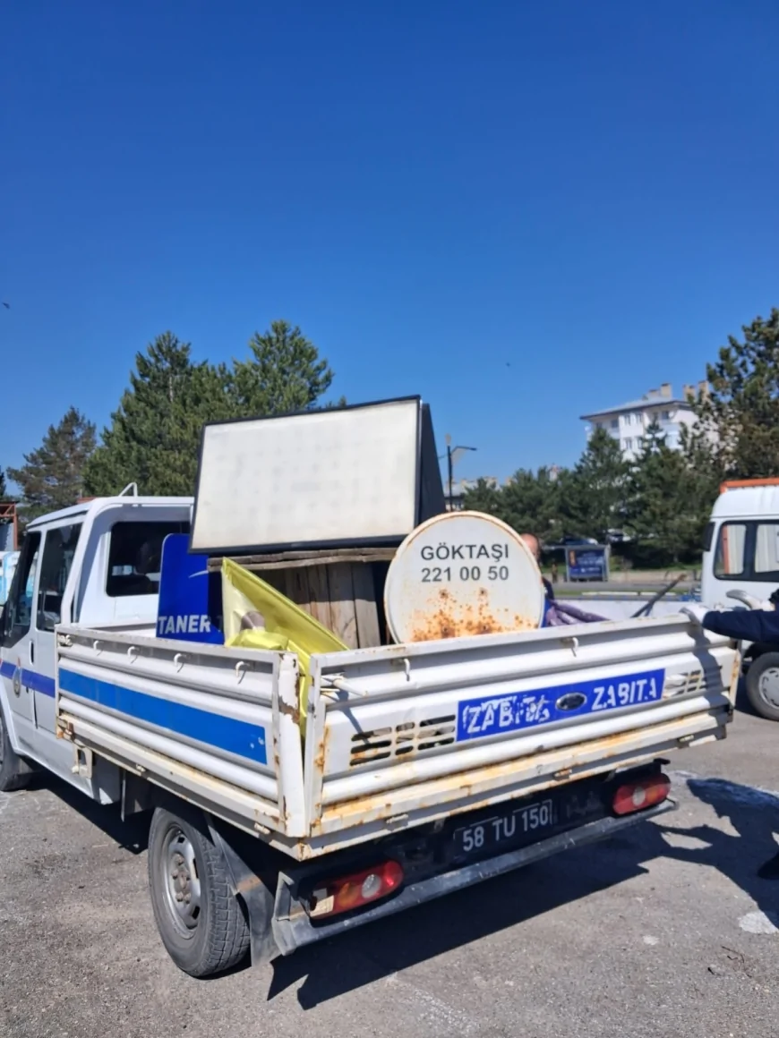 Sivas Belediyesi Kaldırım ve Yol İşgallerine Karşı Denetimleri Sıkılaştırdı