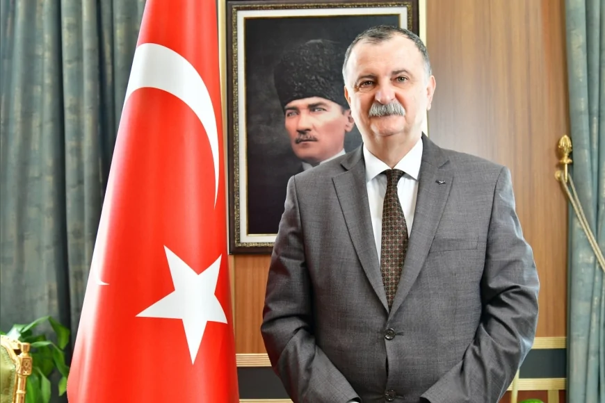 Yunusemre Belediye Başkanı Semih Balaban: “Dayanışmanın büyüdüğü bir dünya diliyoruz”