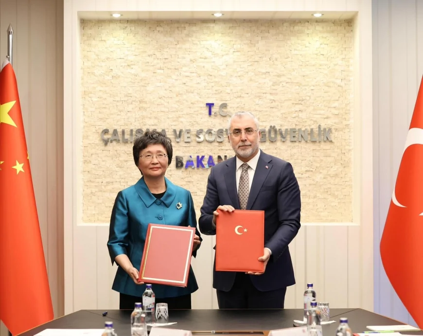 Çalışma ve Sosyal Güvenlik Bakanı Prof. Dr. Vedat Işıkhan ile Çinli mevkidaşı Wang Xiaoping arasında stratejik iş birliği adımı