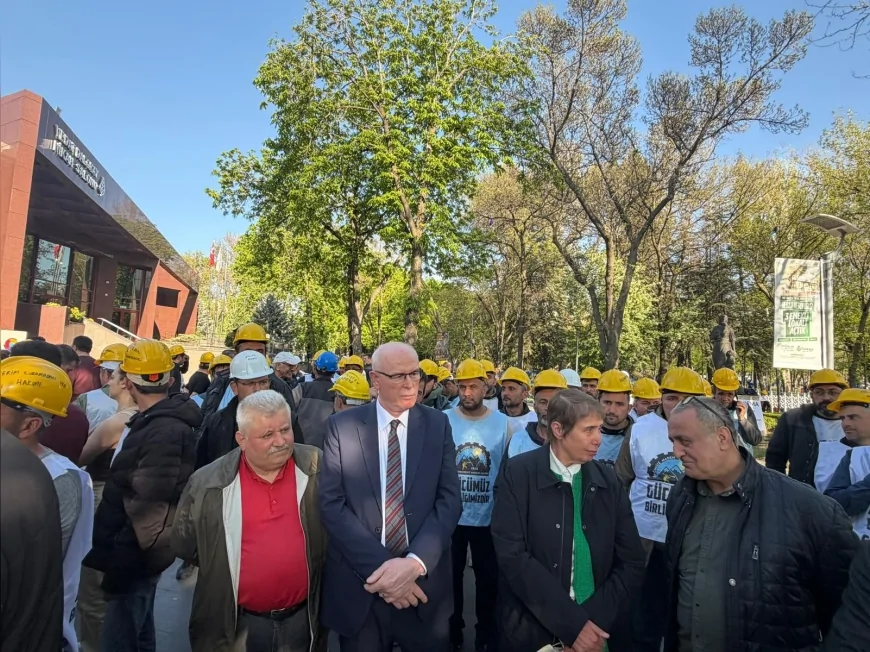 ODUNPAZARI BELEDİYE BAŞKANI KAZIM KURT: “HİÇBİR HAKSIZLIK ÖRGÜTLÜ MÜCADELE KARŞISINDA KALICI OLAMAZ”