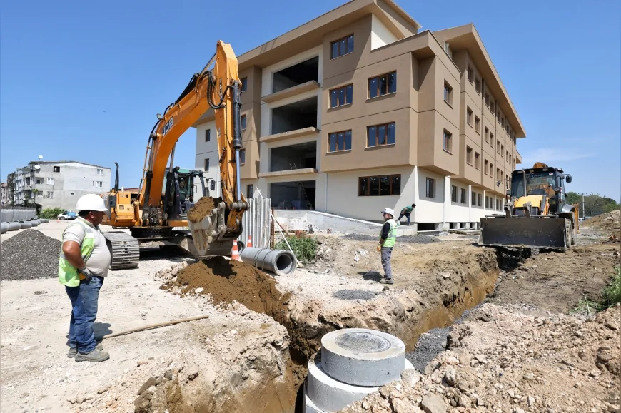 Bursa Büyükşehir Belediyesi Osmangazi Küçükbalıklı’da yeni altyapı hatlarıyla sokakları güçlendiriyor
