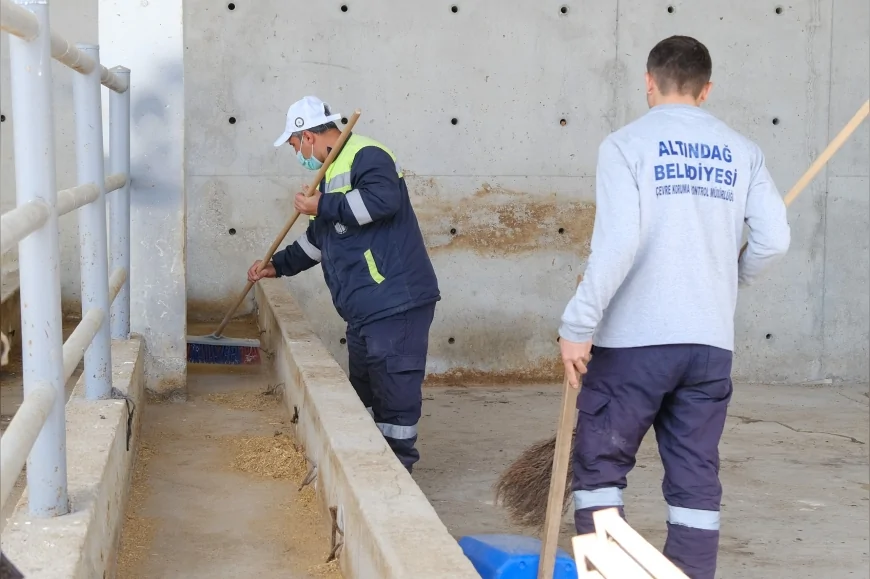 ALTINDAĞ BELEDİYE BAŞKANI DR. VEYSEL TİRYAKİ: “KURBAN SATIŞ ALANINDA HER AYRINTIYI DÜŞÜNDÜK”