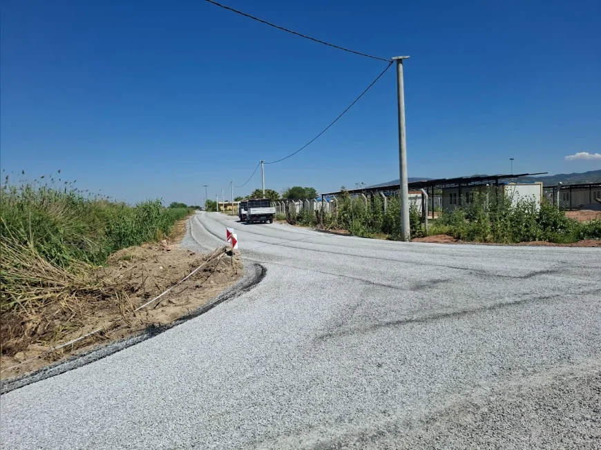 EFELER BELEDİYESİ ÇEŞTEPE MAHALLESİ’NDE ASFALTLAMA ÇALIŞMALARINI SÜRDÜRÜYOR