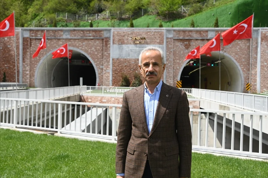 Ulaştırma ve Altyapı Bakanı Abdulkadir Uraloğlu: “Zigana Tüneli 3 yılda 5,3 milyon araca hizmet verdi”