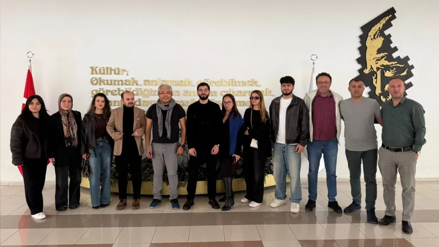 İzmir’de “Mobil Sinema: Cebindeki Stüdyo” Atölyesi Gerçekleştirildi, Yapay Zekâ Sinemada Yeni Dönemi İşaret Etti