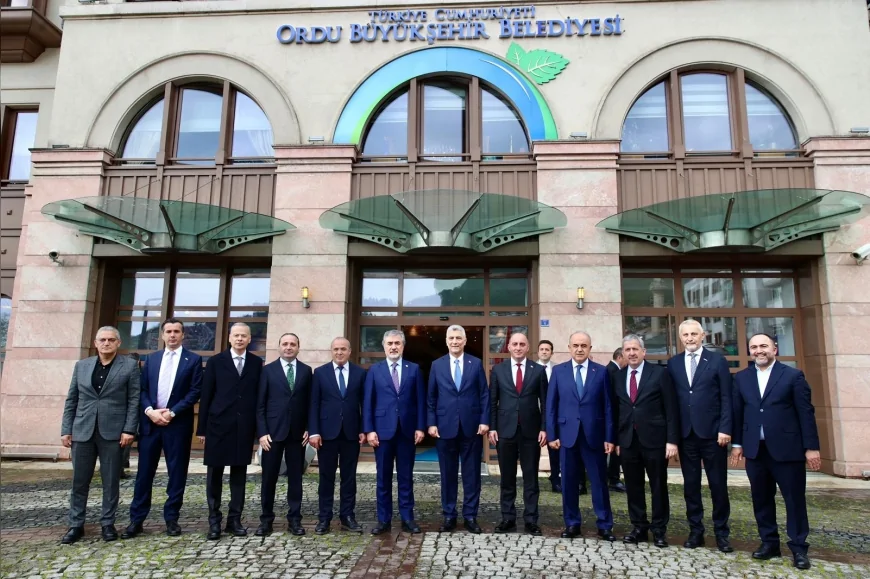 Ticaret Bakanı Prof. Dr. Ömer Bolat Ordu Büyükşehir Belediyesini Ziyaret Etti Geçmiş Olsun Mesajı İletti