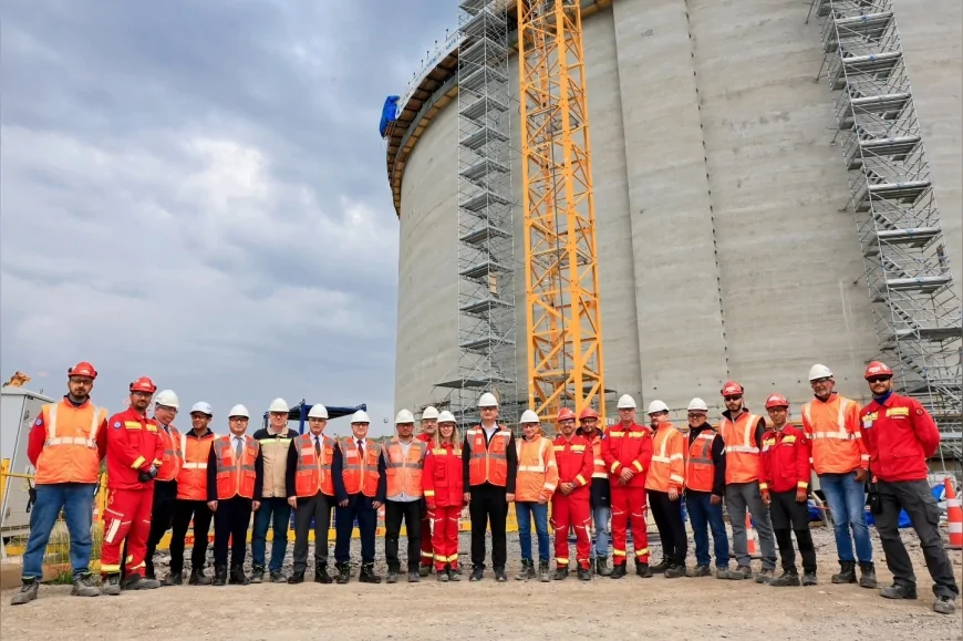 ADANA VALİSİ MUSTAFA YAVUZ CEYHAN’DAKİ STRATEJİK ENERJİ YATIRIMINI SAHADA İNCELEDİ