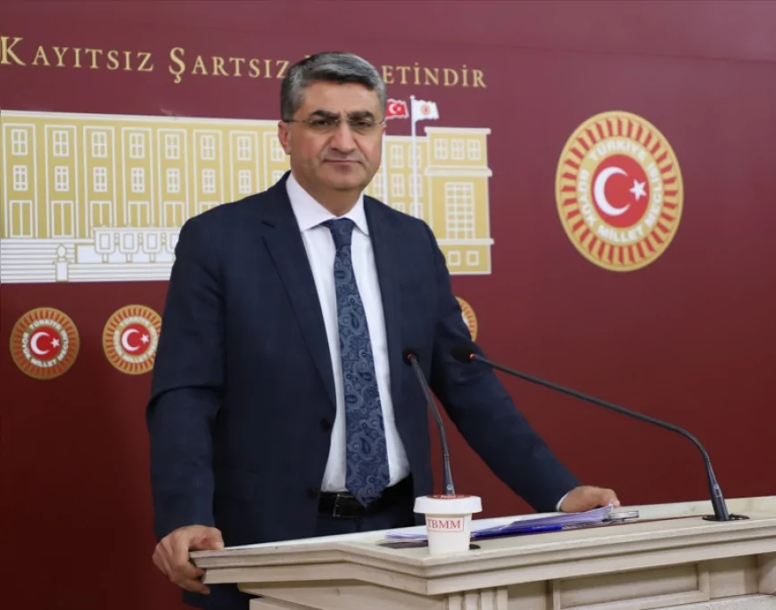 DEVA Partisi Genel Başkan Yardımcısı Mehmet Emin Ekmen: “Mersin hızlı trenle Ankara ve İstanbul’a bağlanmalı”