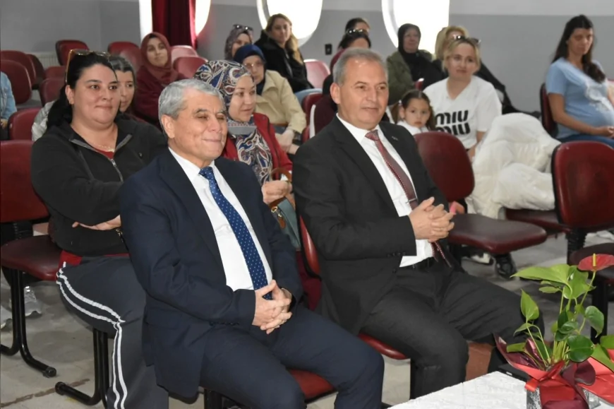 Manisa Yunusemre’de Aile Eğitimleri Programı Dördüncü Kez Velilerle Buluştu