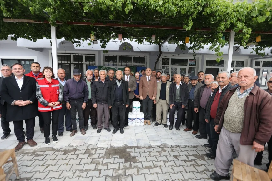 MUĞLA BÜYÜKŞEHİR BELEDİYESİ ÇAM FISTIĞINDA VERİM KAYBINA KARŞI DOĞAL İLAÇLA SAHADA MÜCADELE BAŞLATTI