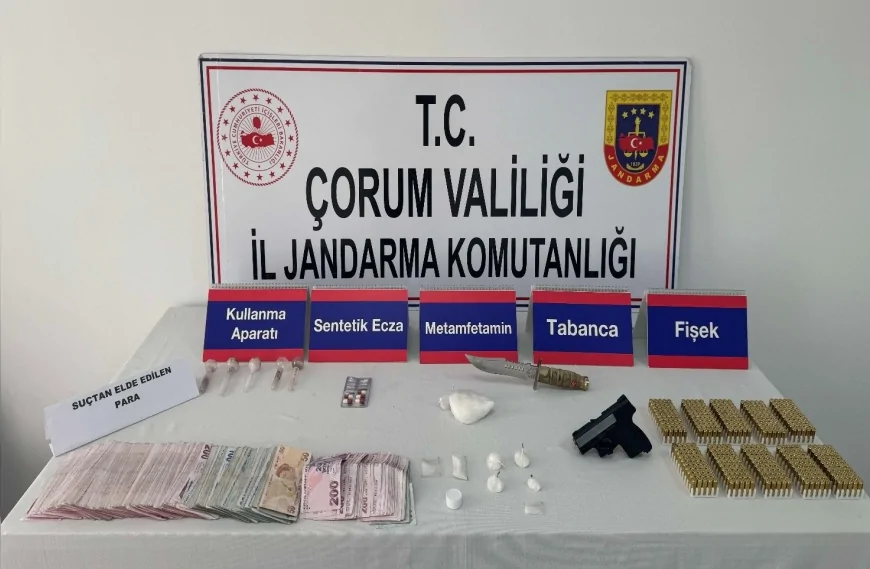 Çorum İl Jandarma Komutanlığı Uyuşturucu ve Silahlı Tehdit Çetesine Operasyon Düzenledi