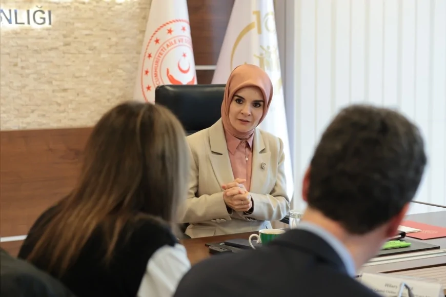 Aile ve Sosyal Hizmetler Bakanı Mahinur Özdemir Göktaş: “Mayıs ayı için 8,4 milyar liralık yaşlı ve engelli aylıklarını hesaplara yatırmaya başladık”
