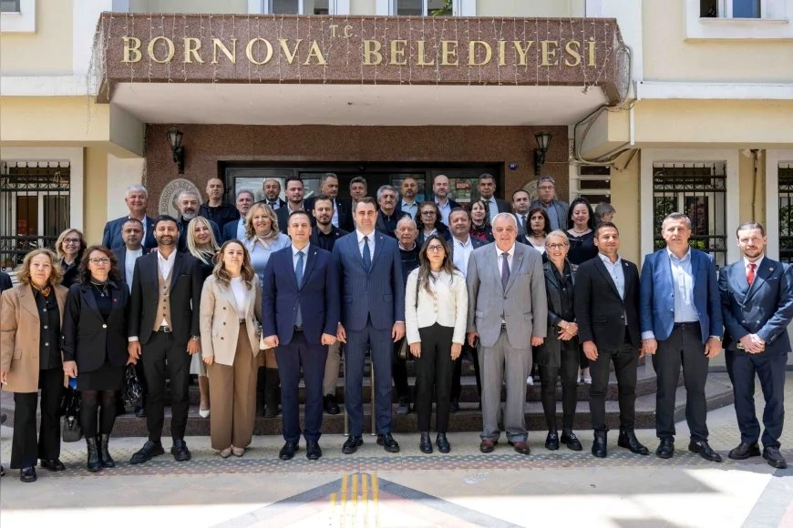 CHP İzmir İl Başkanı Çağatay Güç: “Halkın iktidarını kuruyoruz” diyerek Bornova’dan saha çalışmalarını başlattı