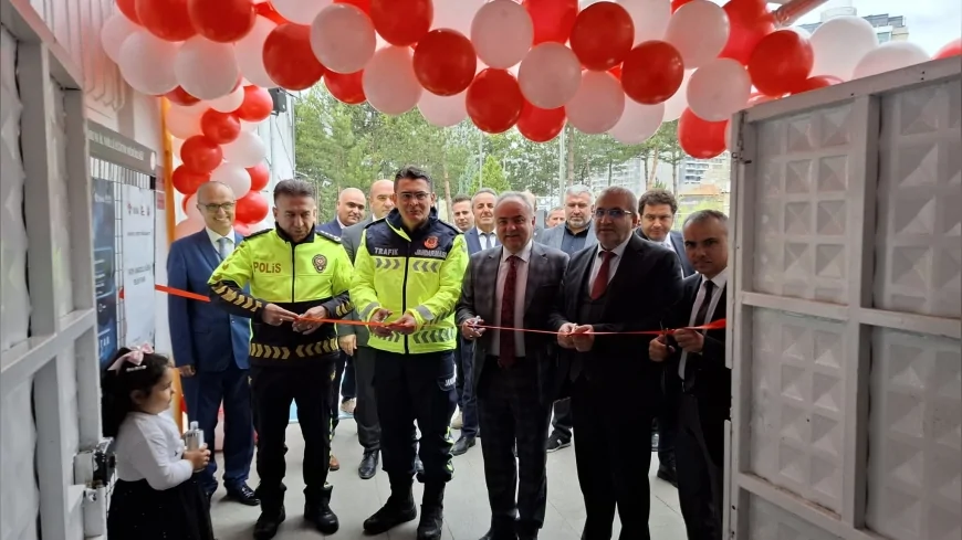 Çorum Fatih Anadolu Lisesi TÜBİTAK 4006 Bilim Fuarı 18 Proje ile Yoğun Katılım Eşliğinde Ziyaretçilere Açıldı
