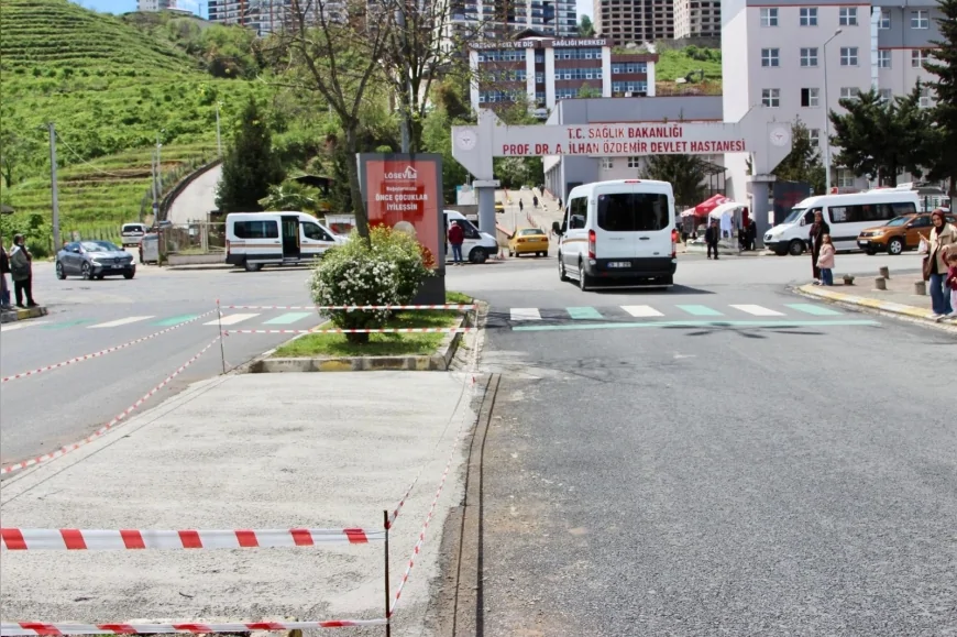 Giresun Belediyesi Acil Servis Ulaşımını Hızlandıracak Refüj Düzenlemesini Tamamladı