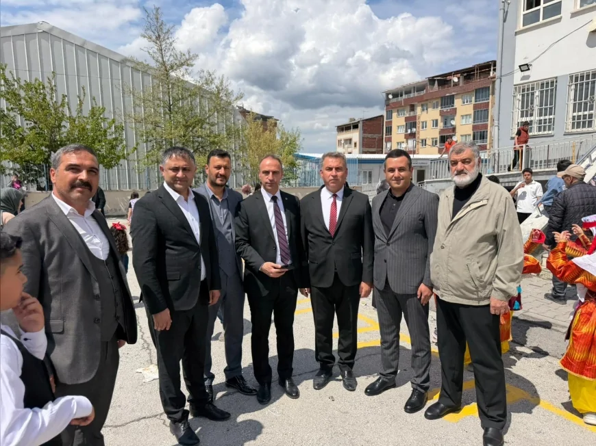 MALATYA’DA RAHMİ AKINCI İLKOKULU BAHAR ŞENLİĞİ YOĞUN KATILIMLA GERÇEKLEŞTİ
