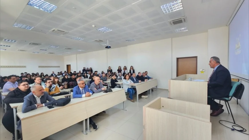 Manisa’da Kamu Yönetimi Söyleşisinde Devletin İşleyişi Akademi ve Sahadan Örneklerle Anlatıldı