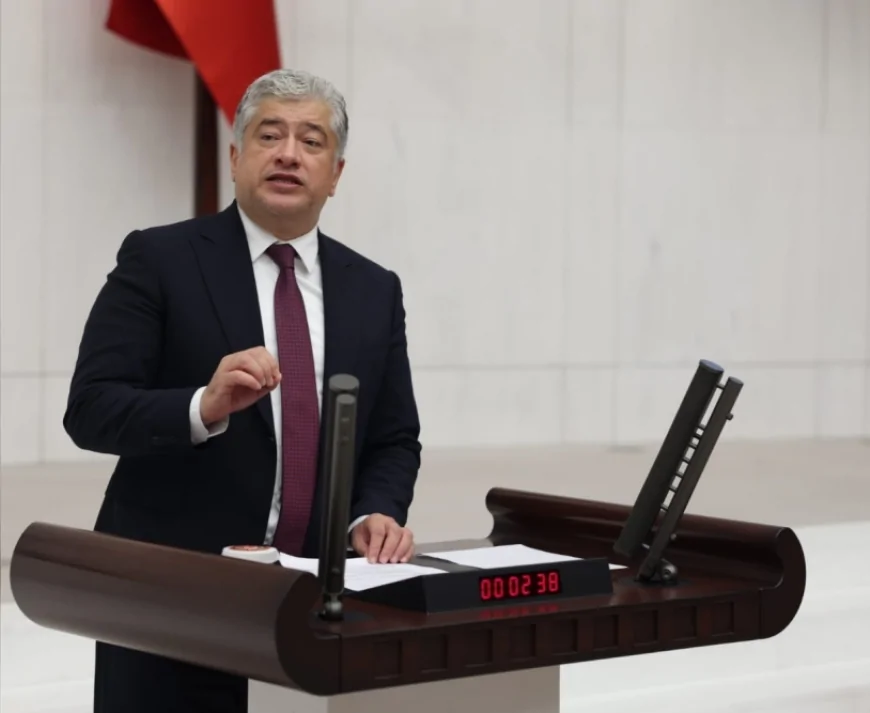 DEVA Partisi Genel Başkan Yardımcısı Sadullah Kısacık: “Rantçılarla, kara paracılarla, tefecilerle barıştınız, bir esnafla barışamadınız”