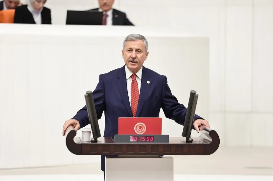Yeni Yol Grup Başkanvekili Doç. Dr. Selçuk Özdağ: “Sağlık kurumları halkın malıdır, rant aracı olamaz”