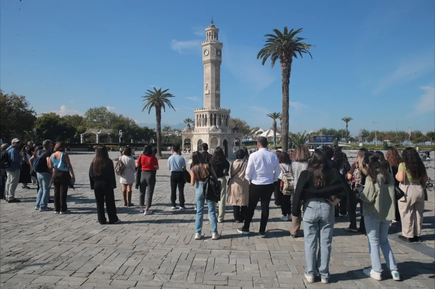 Konak Belediyesi Kültürel Miras Gezileri’nde İzmirliler kentin gizli tarihini keşfetti